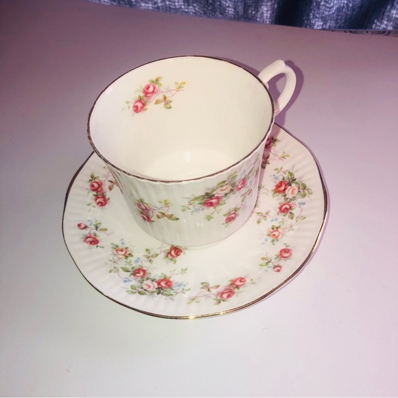 Royal Minster Bone China Teacup and Saucer- like new- no chips no cracks, - Picture 4 of 8